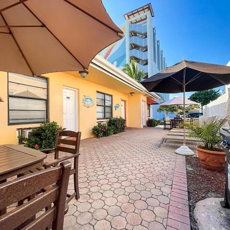 Greniers Hotel Hollywood Exterior foto